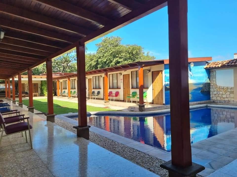 Hotel La Siesta Liberia Ngoại thất bức ảnh