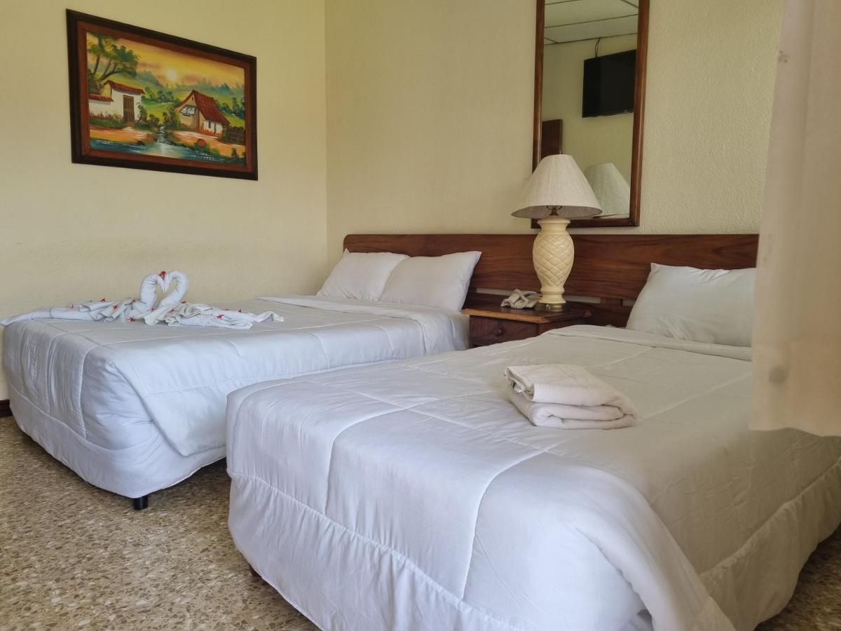 Hotel La Siesta Liberia Phòng bức ảnh