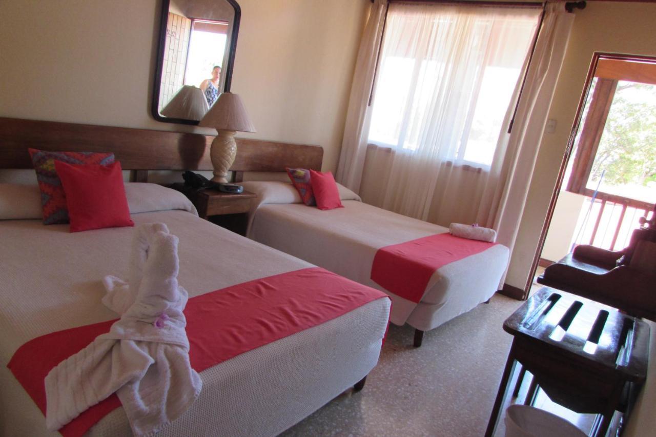 Hotel La Siesta Liberia Ngoại thất bức ảnh